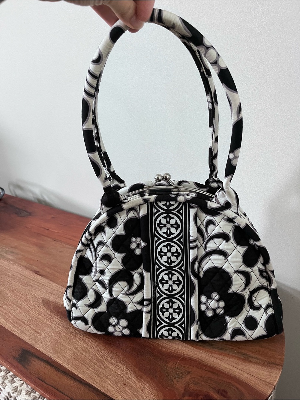 Vera Bradley Night and Day Quilted Kisslock Frame Bag Black White Floral Handbag
